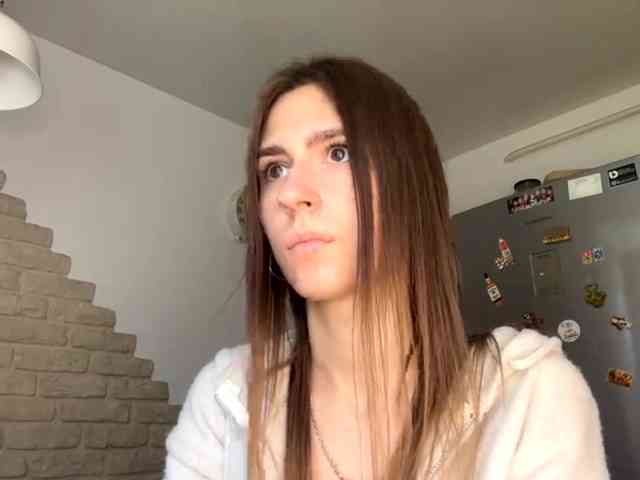 AshantiBadolato webcam