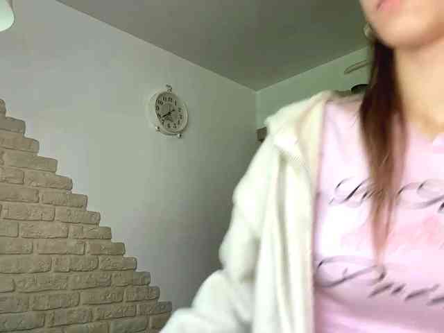 AshantiBadolato webcam