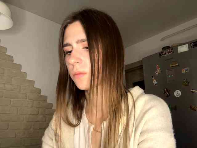 AshantiBadolato webcam