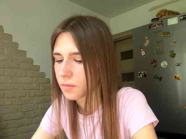 AshantiBadolato webcam