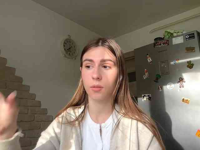 AshantiBadolato webcam