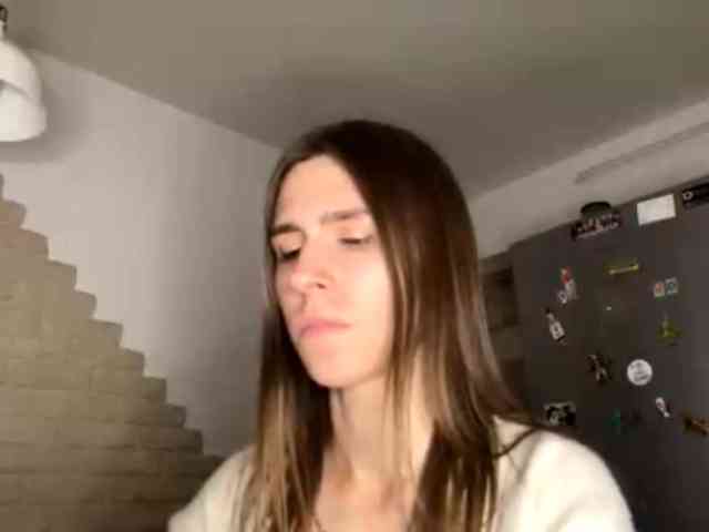 AshantiBadolato webcam