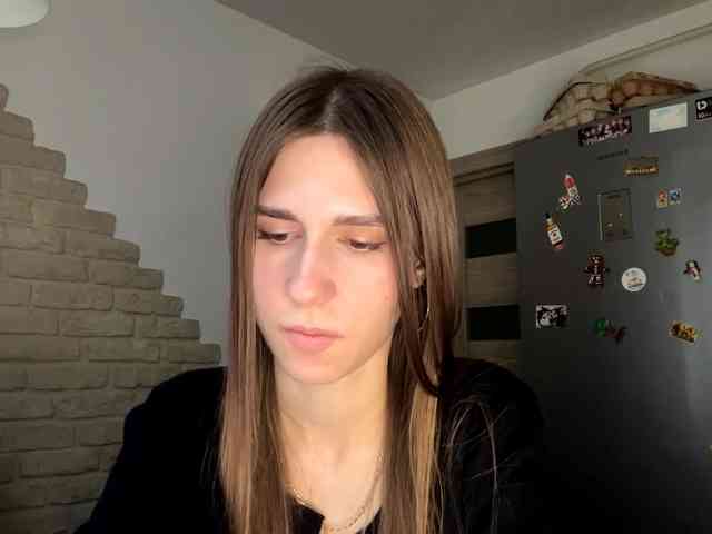 AshantiBadolato webcam