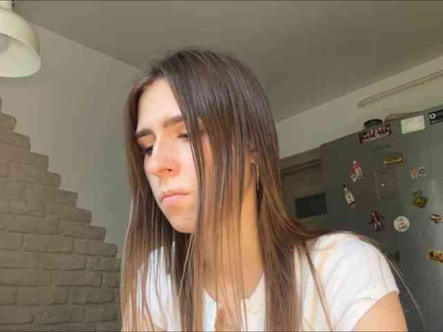 AshantiBadolato webcam