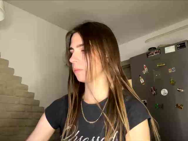 AshantiBadolato webcam