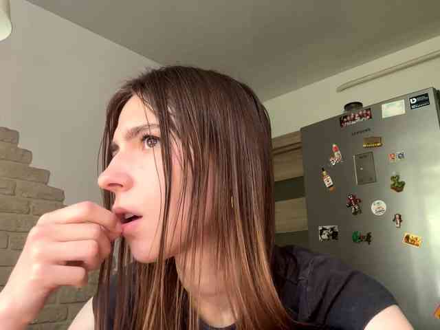 AshantiBadolato webcam