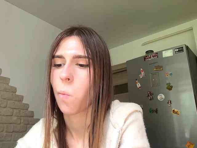 AshantiBadolato webcam