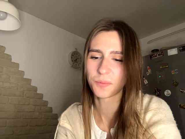 AshantiBadolato webcam