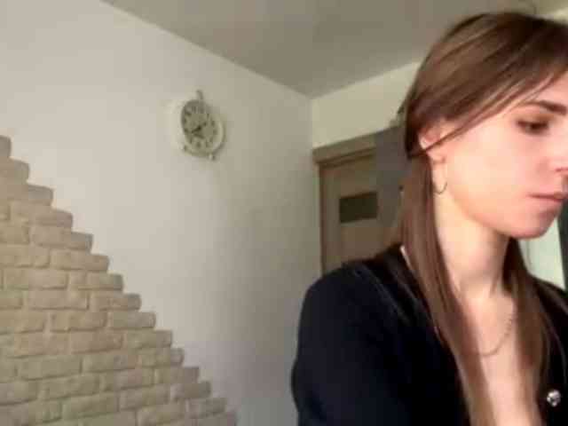 AshantiBadolato webcam