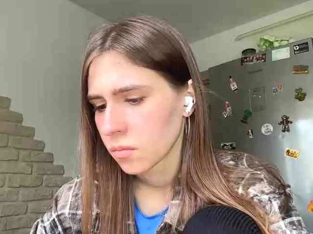 AshantiBadolato webcam