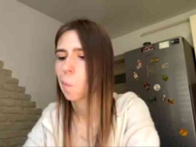 AshantiBadolato webcam