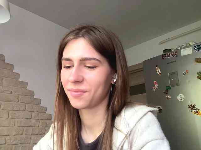AshantiBadolato webcam