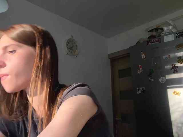 AshantiBadolato webcam