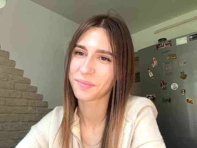 AshantiBadolato webcam