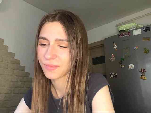 AshantiBadolato webcam