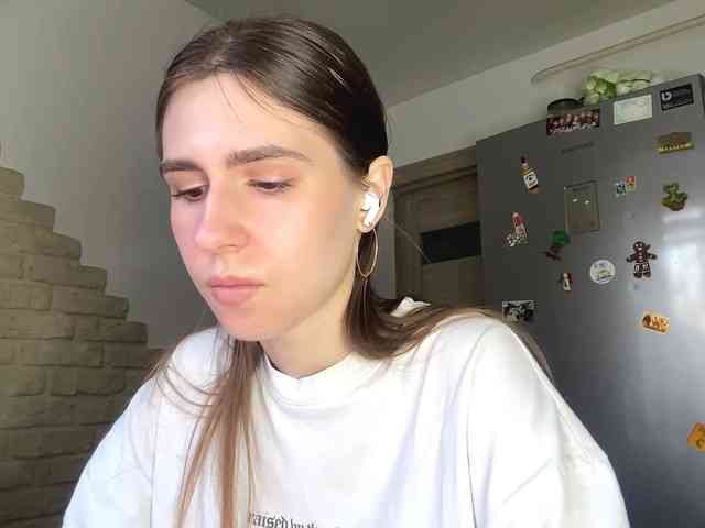 AshantiBadolato webcam