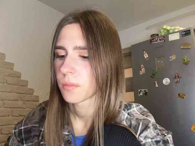 AshantiBadolato webcam