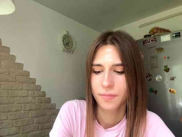 AshantiBadolato webcam