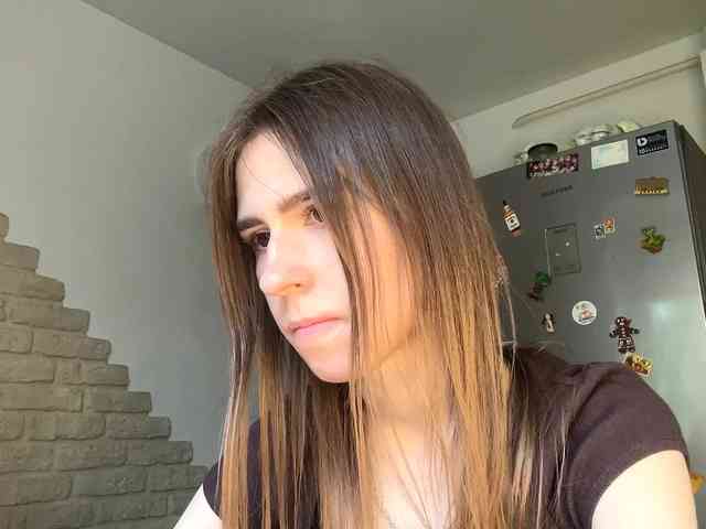 AshantiBadolato webcam