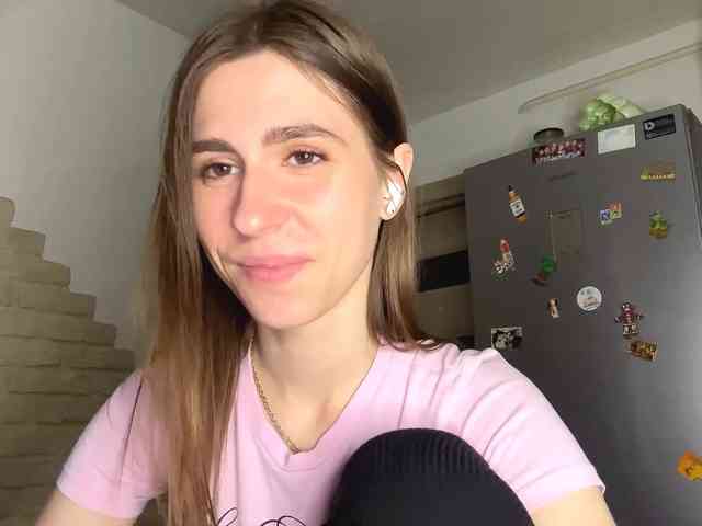 AshantiBadolato webcam