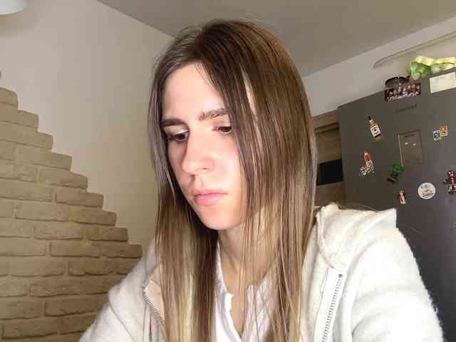 AshantiBadolato webcam