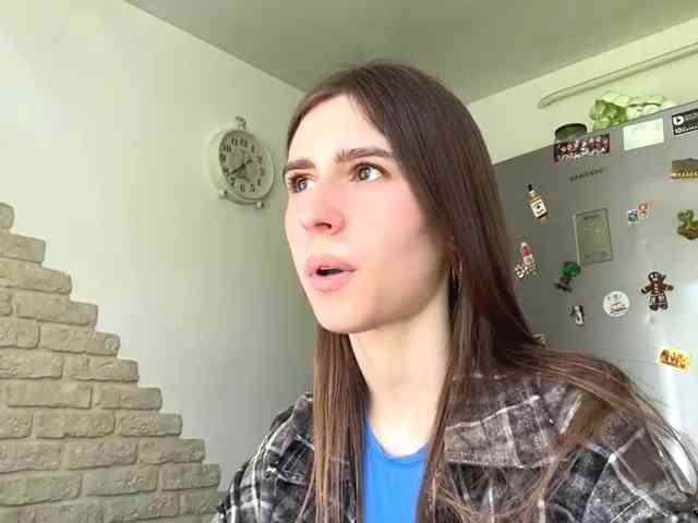 AshantiBadolato webcam