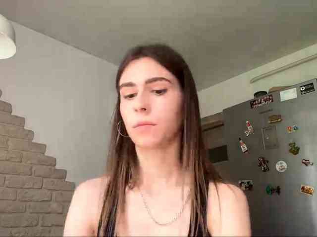 AshantiBadolato webcam