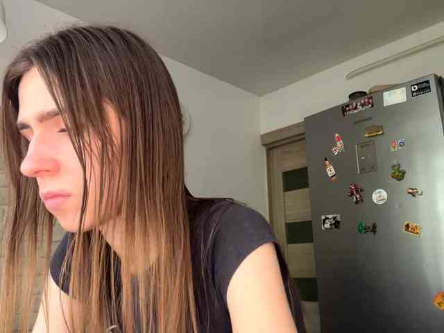 AshantiBadolato webcam