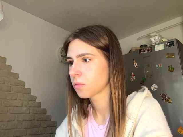 AshantiBadolato webcam