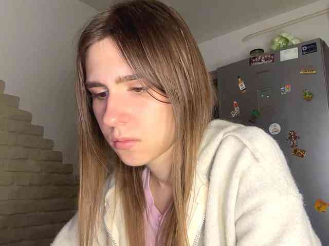 AshantiBadolato webcam