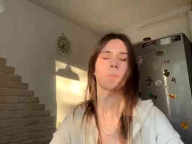 AshantiBadolato webcam