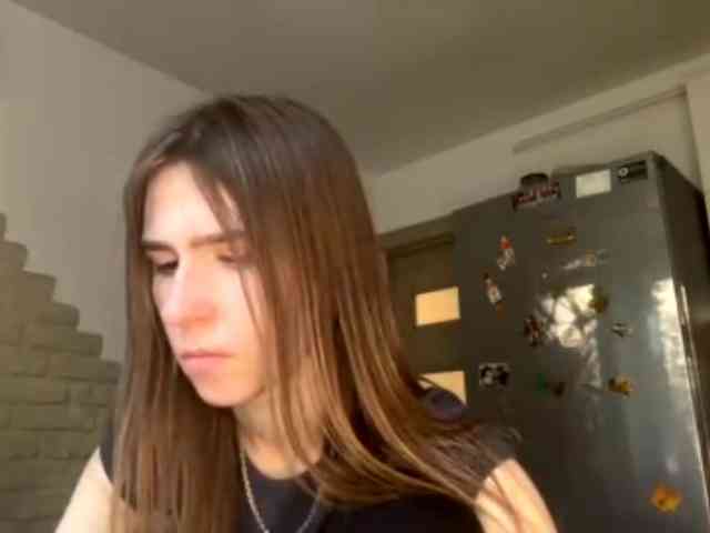 AshantiBadolato webcam