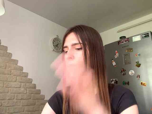AshantiBadolato webcam