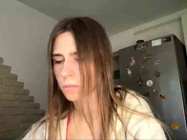 AshantiBadolato webcam