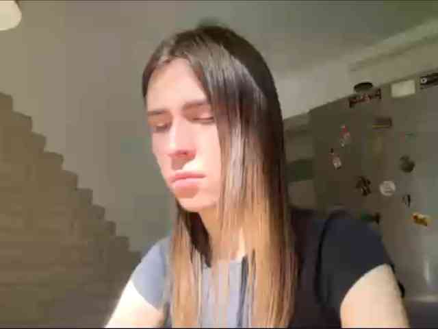 AshantiBadolato webcam