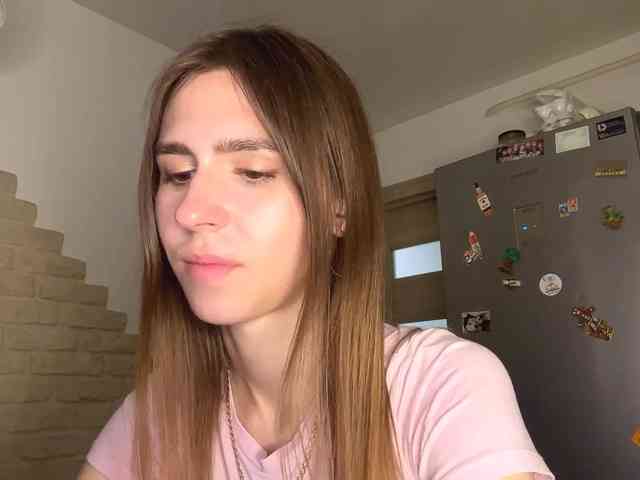 AshantiBadolato webcam