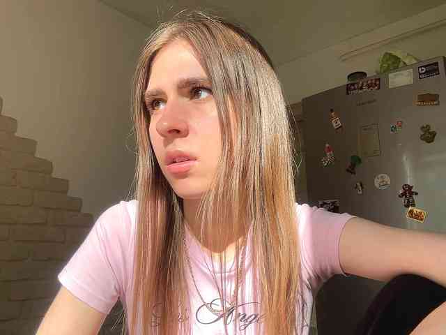 AshantiBadolato webcam