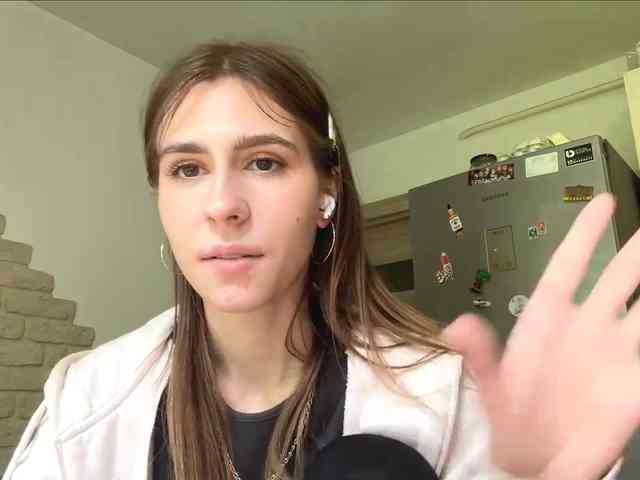 AshantiBadolato webcam