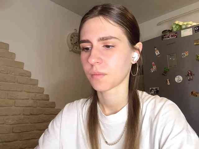 AshantiBadolato webcam