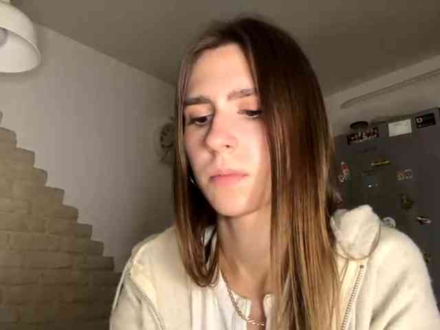 AshantiBadolato webcam