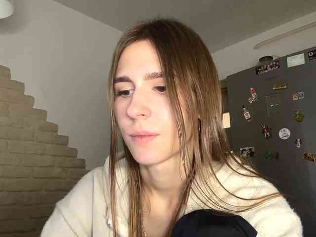 AshantiBadolato webcam