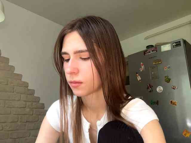 AshantiBadolato webcam