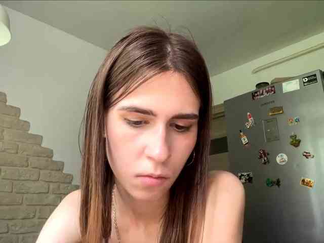 AshantiBadolato webcam