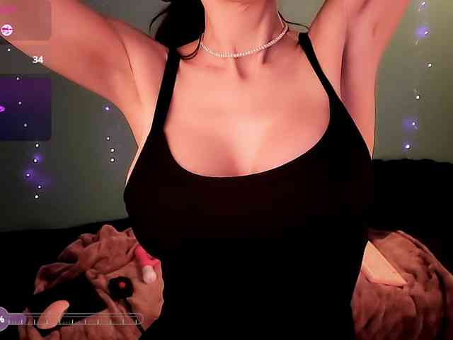 EllieDarlin webcam