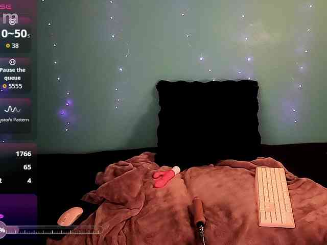 EllieDarlin webcam