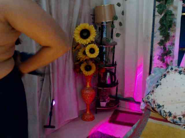 Mahimagic-doll webcam