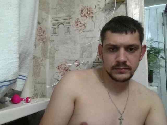 Bogdan-1997 Sex Cam Show