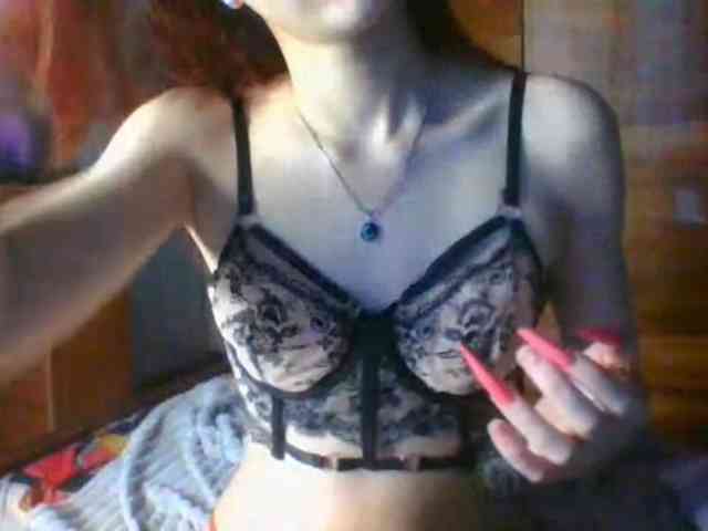 QueenHerson webcam