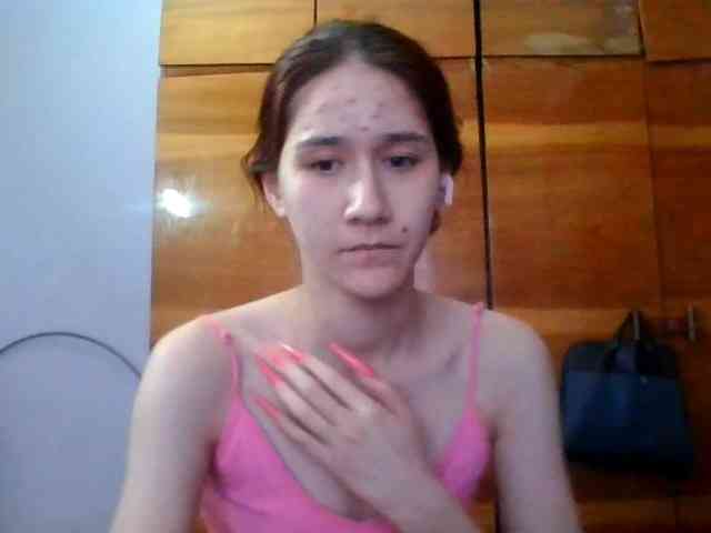 QueenHerson webcam