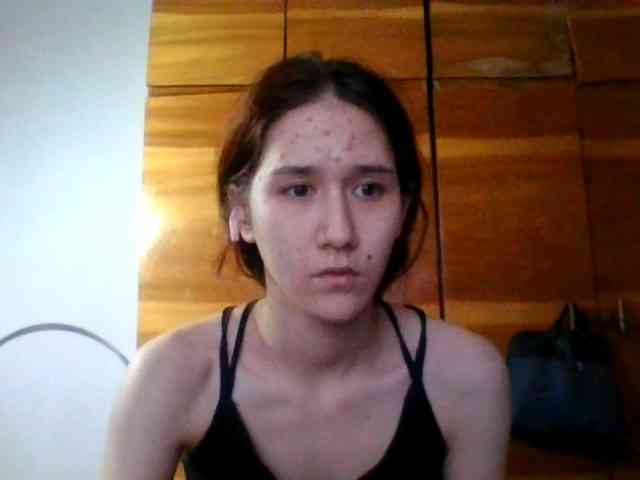 QueenHerson webcam